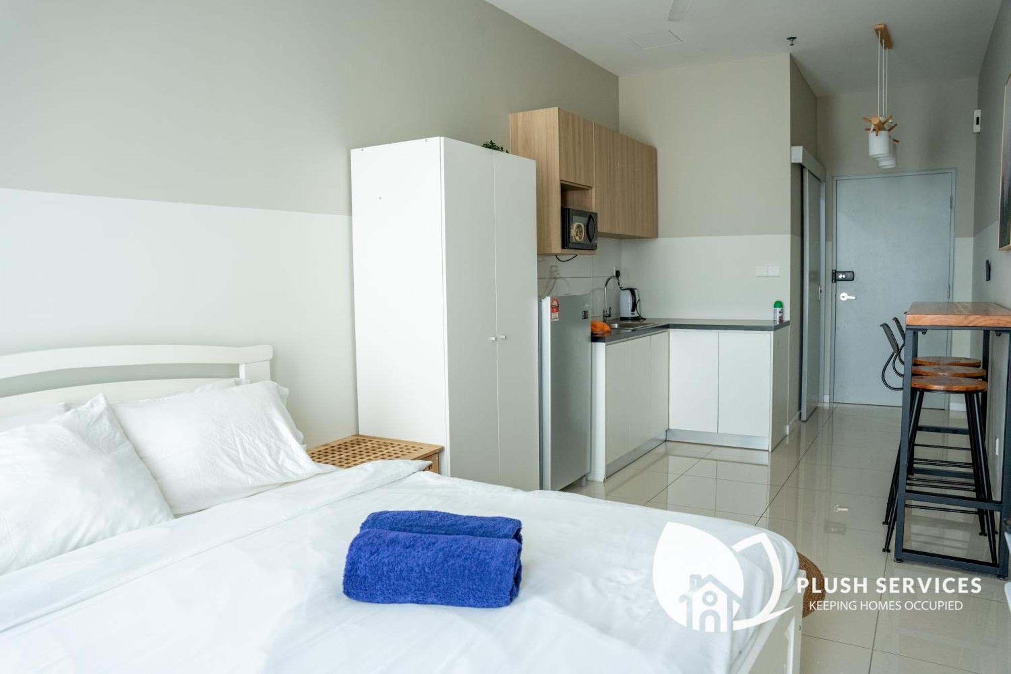 Highpark Suites In Petaling Jaya, Kelana Jaya By Plush Kampong Baharu Sungai Way Dış mekan fotoğraf