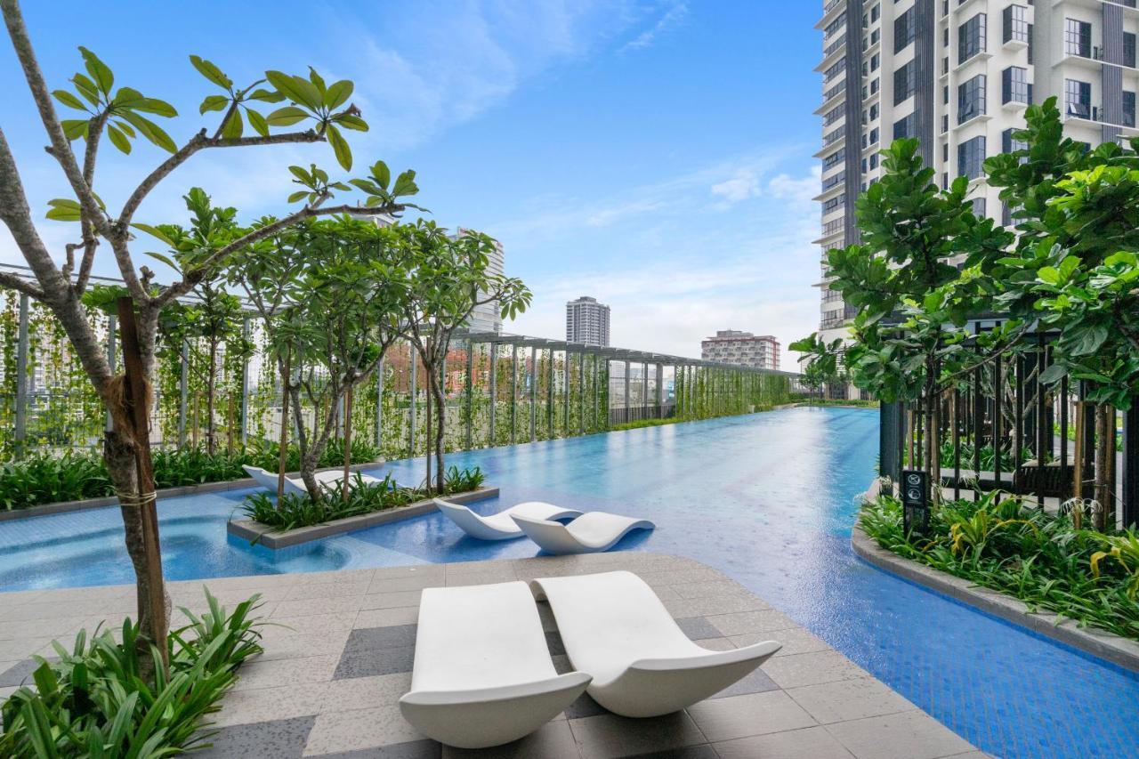 Highpark Suites In Petaling Jaya, Kelana Jaya By Plush Kampong Baharu Sungai Way Dış mekan fotoğraf