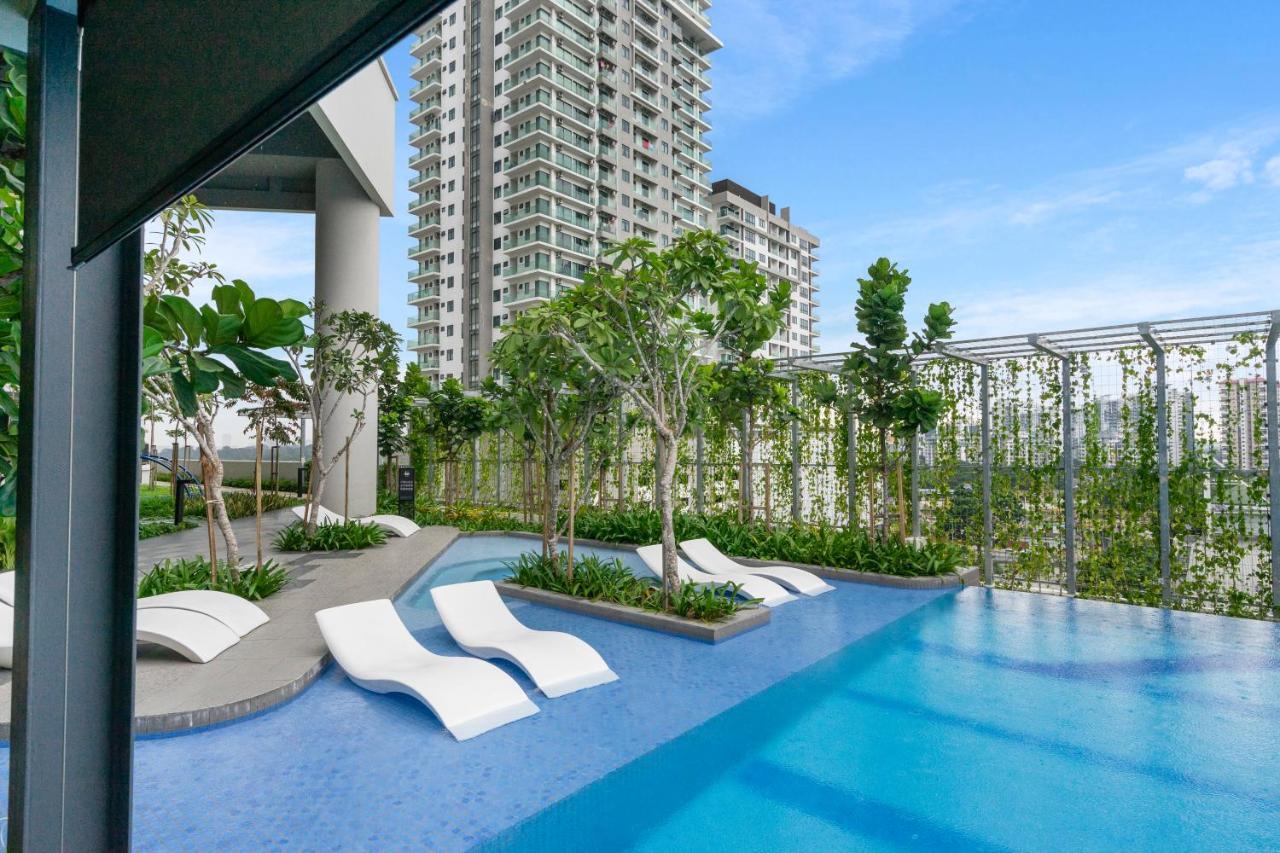 Highpark Suites In Petaling Jaya, Kelana Jaya By Plush Kampong Baharu Sungai Way Dış mekan fotoğraf