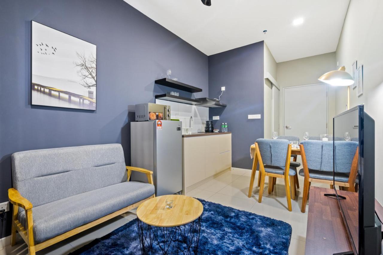 Highpark Suites In Petaling Jaya, Kelana Jaya By Plush Kampong Baharu Sungai Way Dış mekan fotoğraf